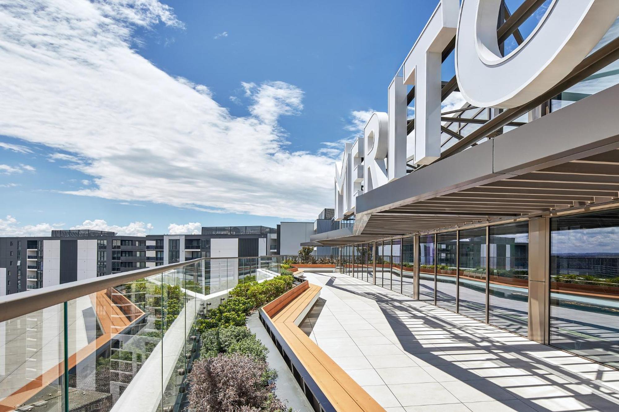 Meriton Suites Canberra Exterior foto Sky Garden