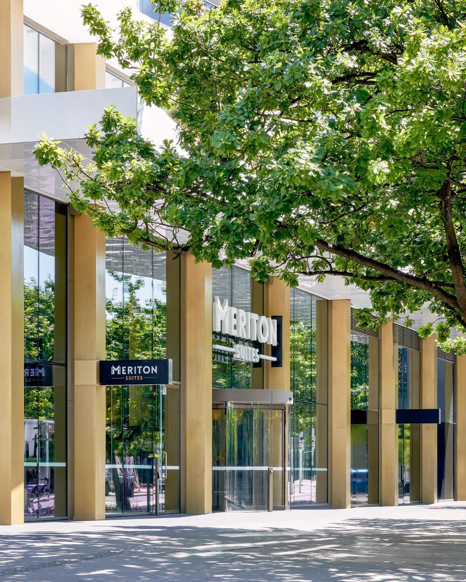 Meriton Suites Canberra Exterior foto Meriton Suites Chatswood