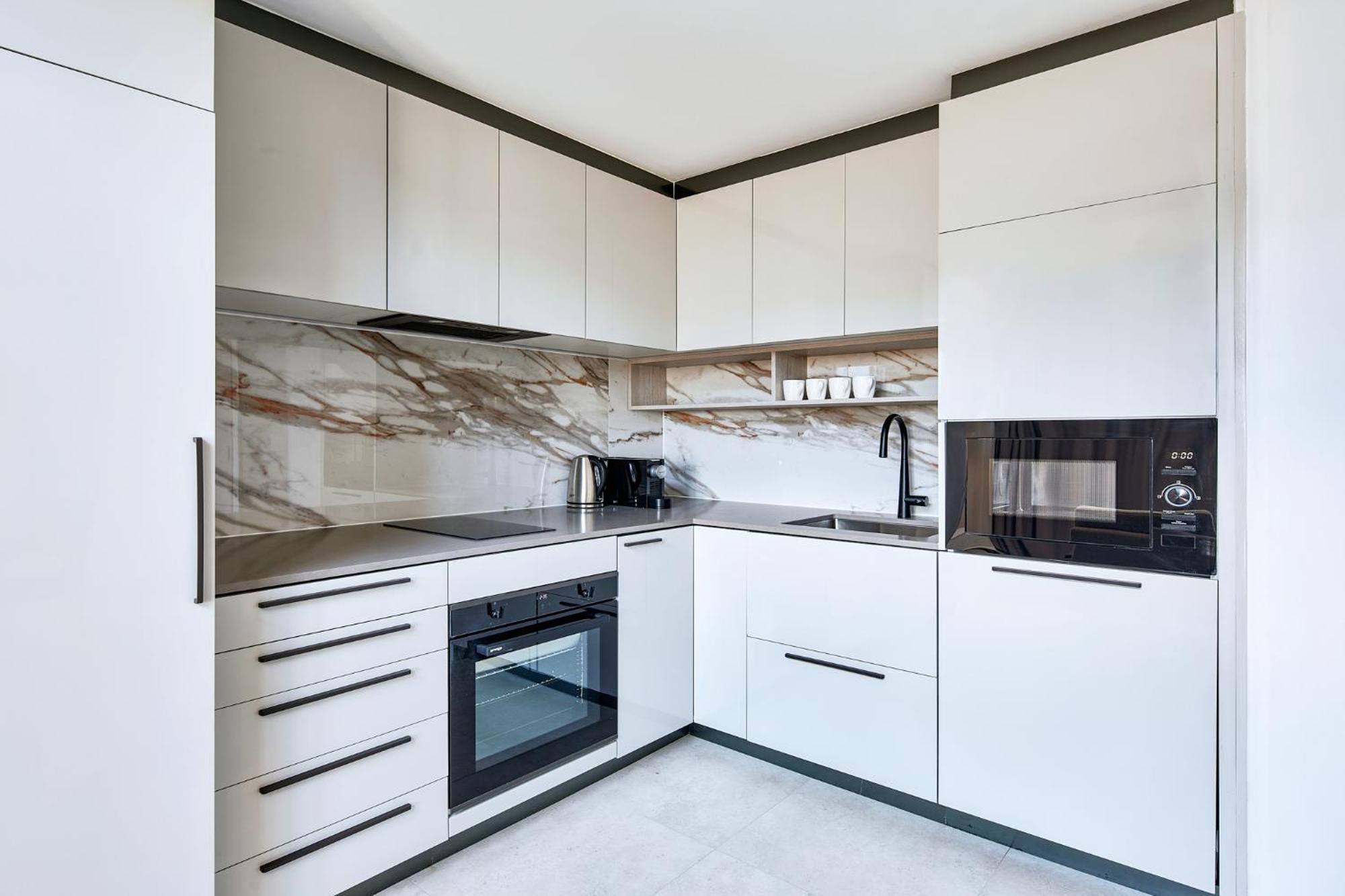 Meriton Suites Canberra Exterior foto A modern kitchen